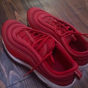 Red Nike air Max 97